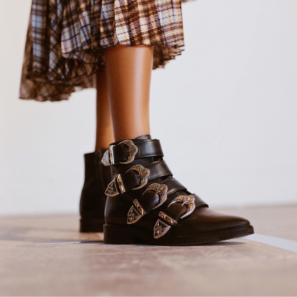 Maje (NWOT) 39 Jackpot Buckled Leather Western Ankle Studded Boots - Picture 2 of 16